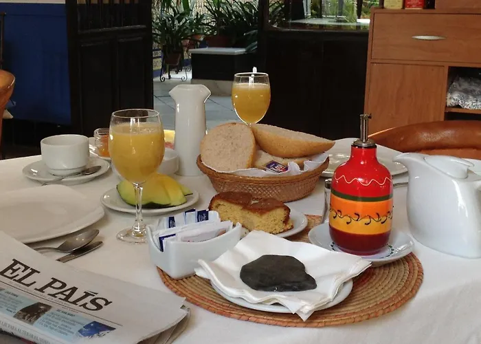 Отель Casa De Azulejos 2*