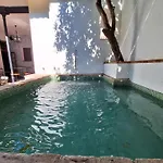 Casa De Azulejos Hotel
