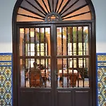 Casa De Azulejos