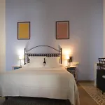 Casa De Azulejos