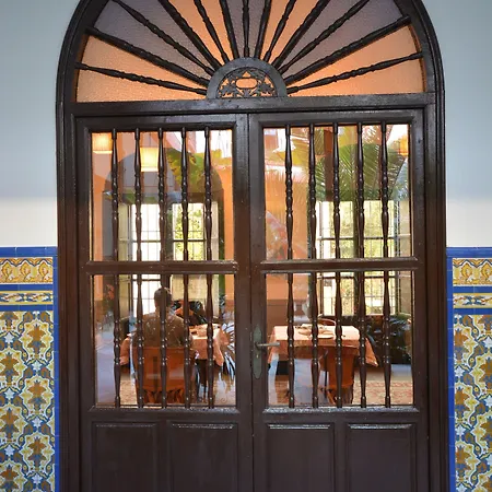 Casa De Azulejos