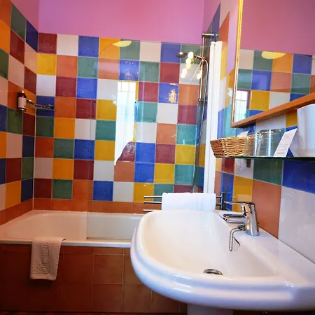 Casa De Azulejos Hotel 2*