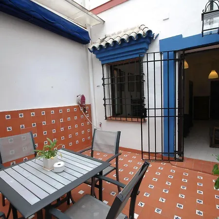 Casa De Azulejos Кордова